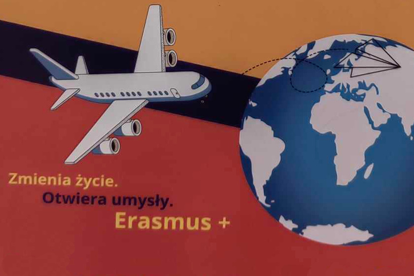 Samolot i kula ziemska jako symbol programu Erasmus+